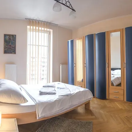 New Luxury * Prága