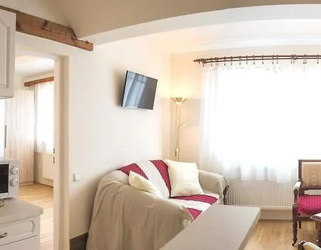 New Luxury Praag