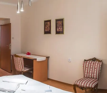 New Luxury Praag